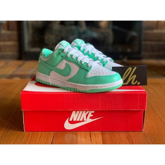Size 6 W Nike Dunk Low "Green Glow" - Picture 4 of 5
